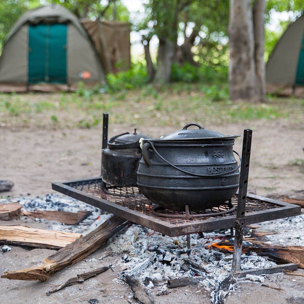 Botswana Highlights Reise Camping Kochstelle