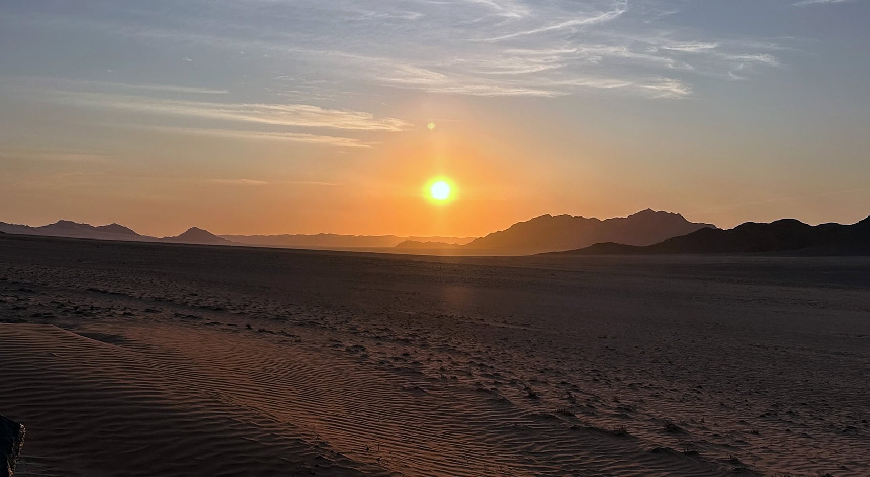 Schöner Sonnenuntergang in Namibia