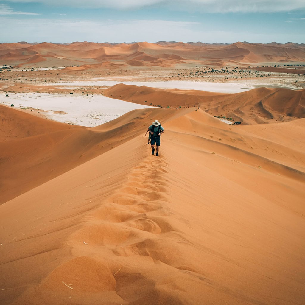 Besteigung einer Düne im Sossusvlei