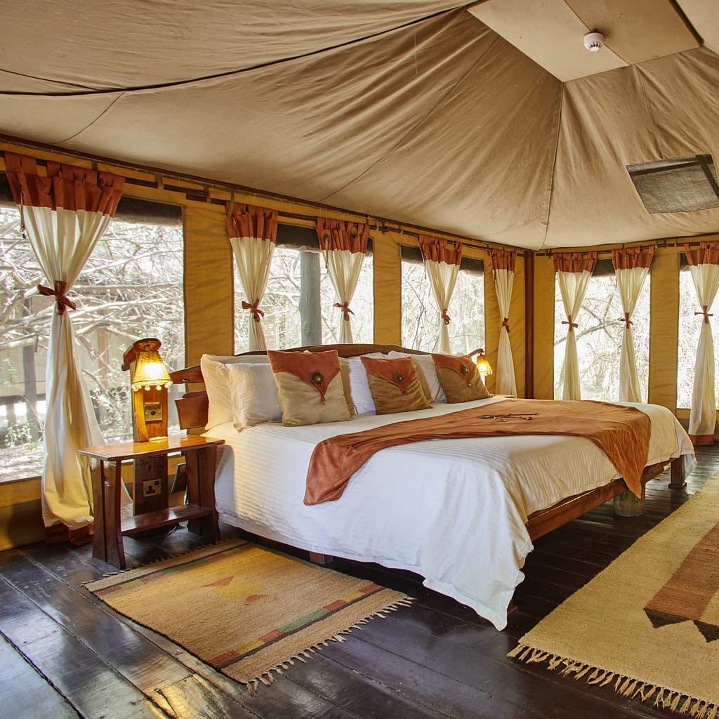 Zellt von innen des Tipilikwani Mara Camp