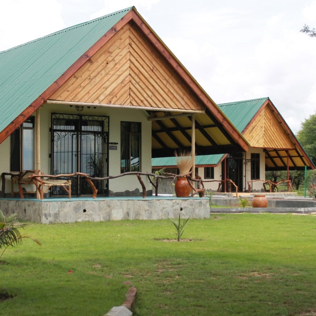 Lodge mit Terrasse und Garten Serenity on the Lake Lodge Tansania.